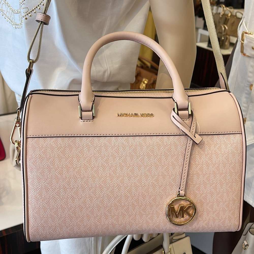 Michael Kors med Duffle Satchel Crossbody Bag Travel
Light Powder Blush
NWT - Picture 13 of 16